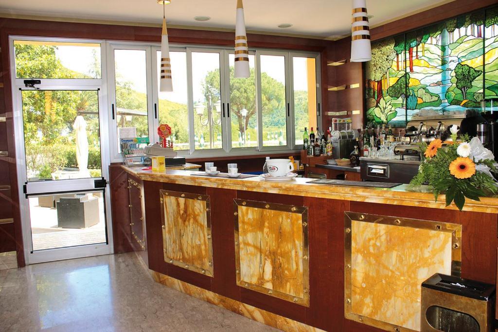 Complesso Termale Vescine Hotel Castelforte Exterior photo