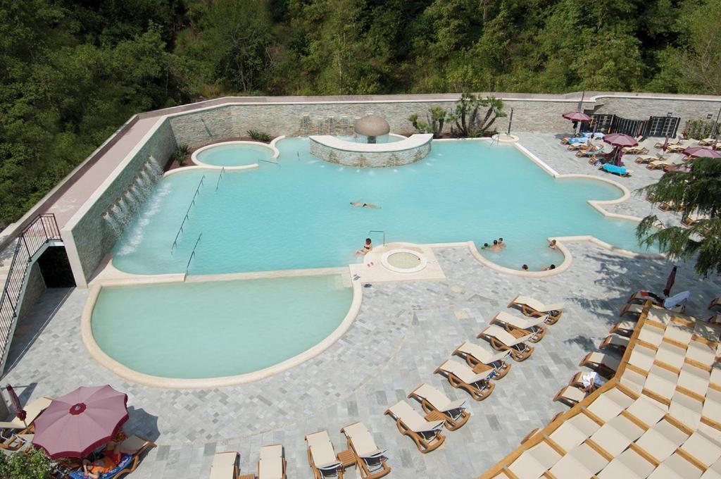 Complesso Termale Vescine Hotel Castelforte Exterior photo