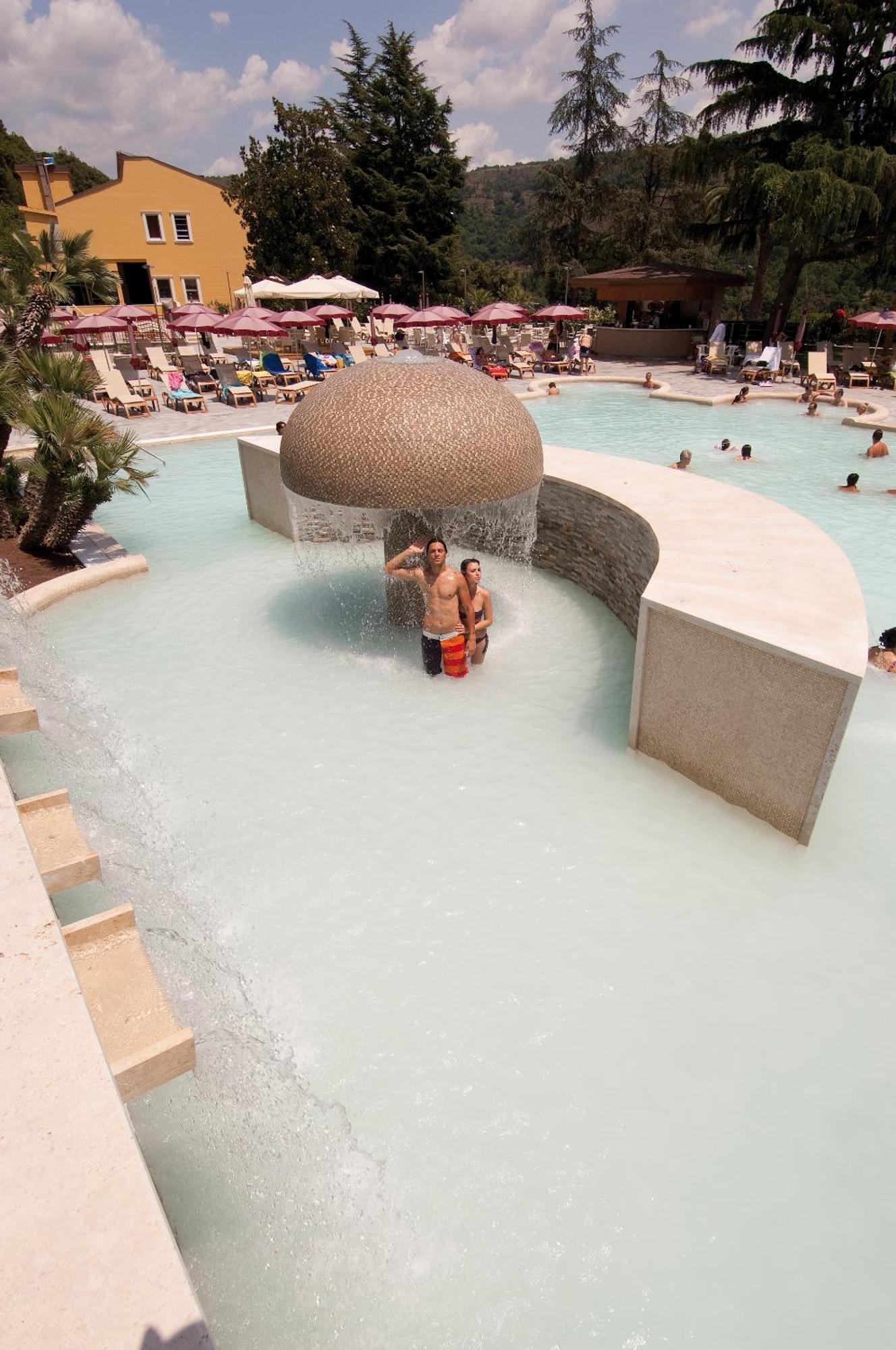 Complesso Termale Vescine Hotel Castelforte Exterior photo